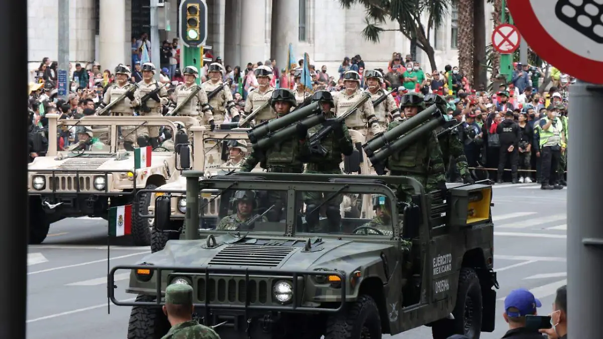 desfile militar SERGIO VAZQUEZ.4